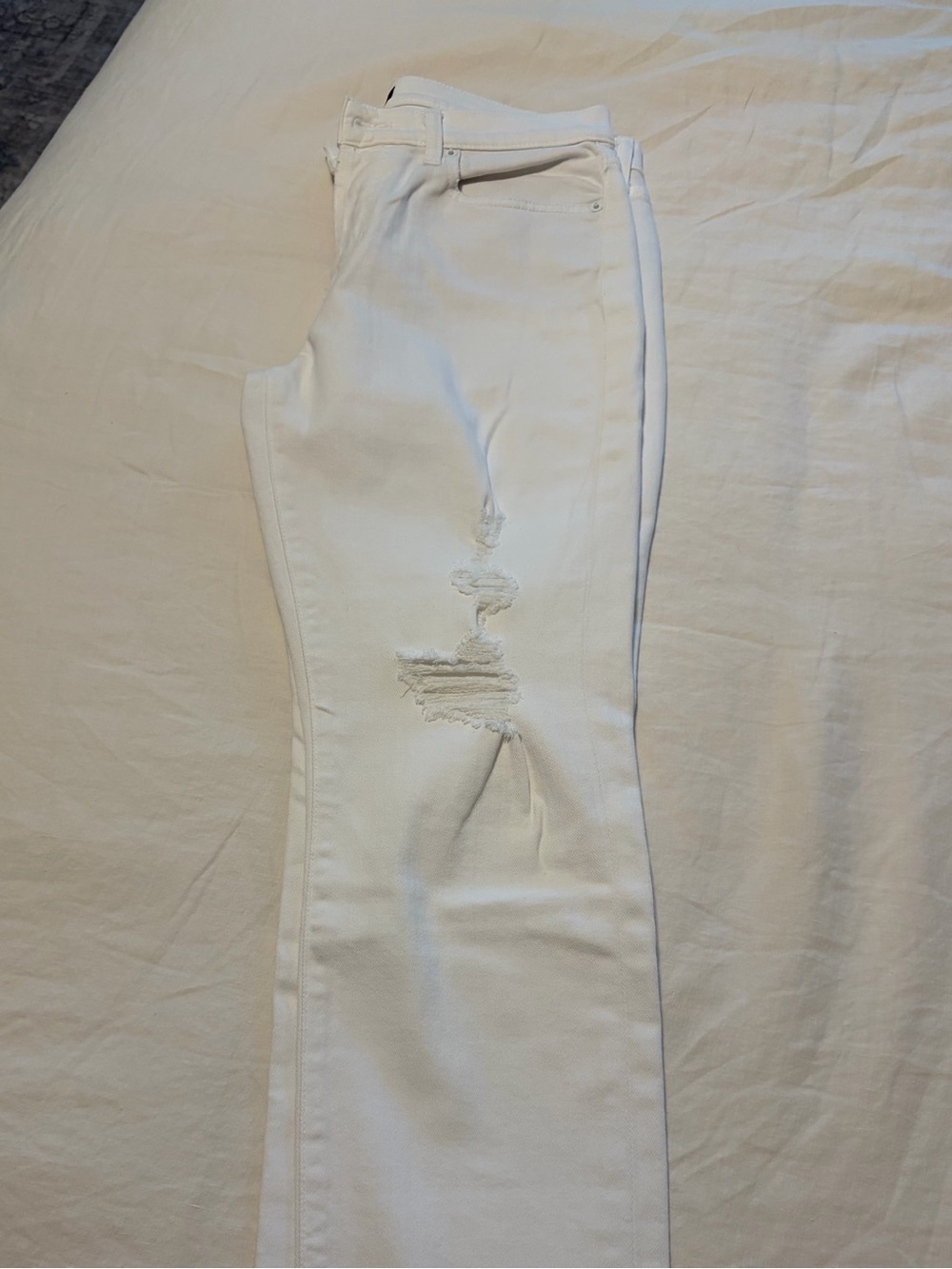 7 for all mankind, Josefine White Distressed Women's Jeans NWOT size 28